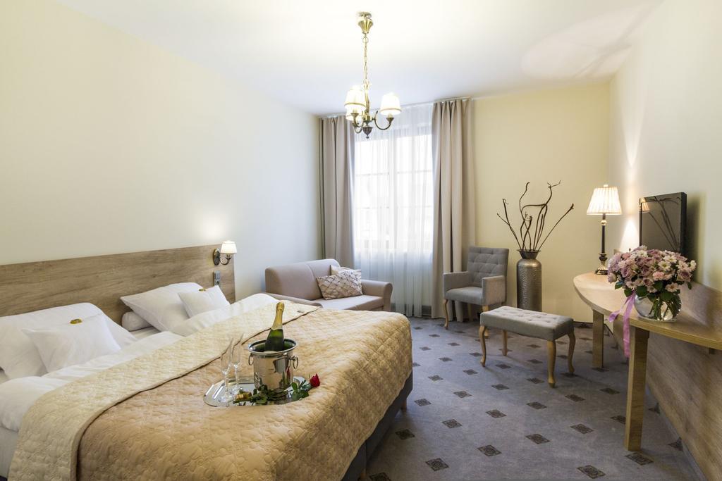 Hotel Notabene Świdnik 部屋 写真
