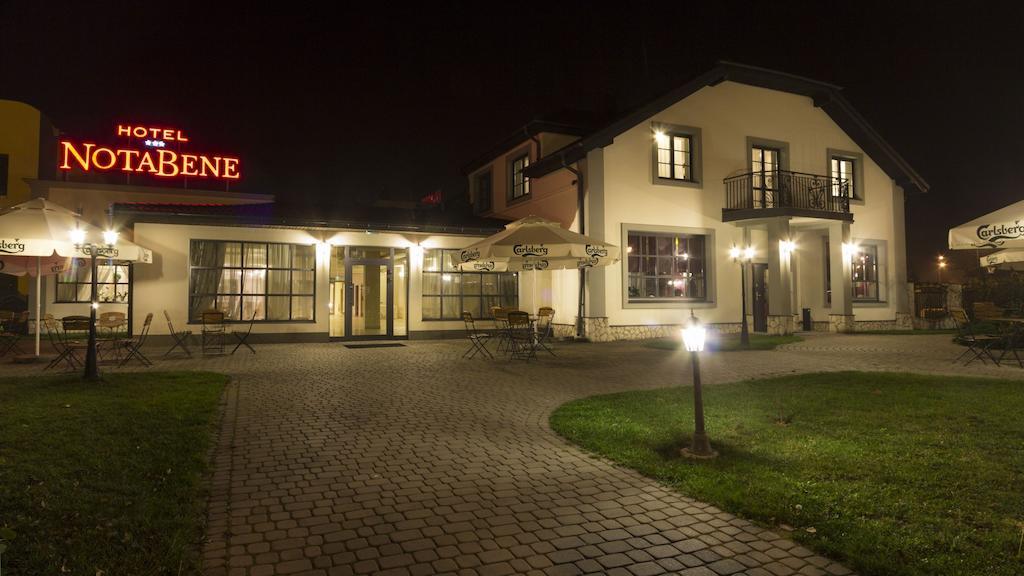 Hotel Notabene Świdnik エクステリア 写真