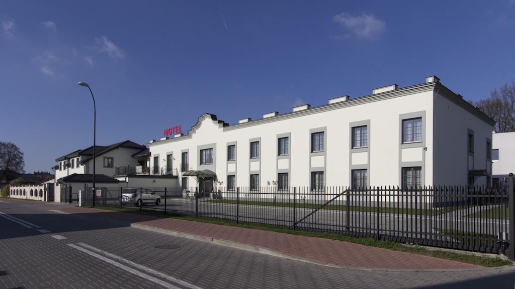 Hotel Notabene Świdnik エクステリア 写真
