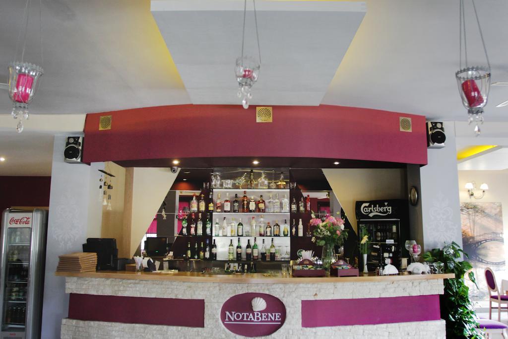 Hotel Notabene Świdnik エクステリア 写真
